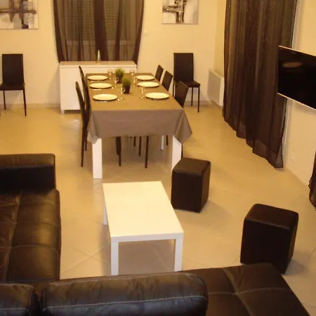 Heated Pool, Indoor Spa, 5bedroom, 10pl, Near Cap D'agde, Mediterranean Вілла